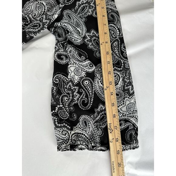 Floral & Ivy Black & White Blouse Sz 1X Paisley Print Button Up V-Neck - Picture 10 of 14
